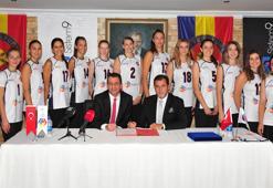 Yeşilyurt Kadın Voleybol Takımı'na sponsor desteği