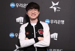 Espor çılgınlığı! League of Legends fanı Faker'in heykelini yaptı
