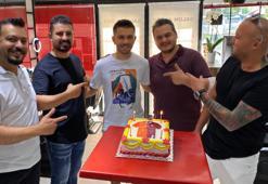 Doğum gününde 54 numara sürpriz!