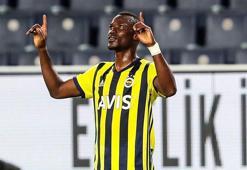 Mame Thiam hat-trick yaptı, Fenerbahçe taraftarı mest oldu!