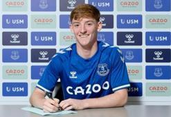 Everton'dan genç futbolcu Anthony Gordon'a 5 yıllık sözleşme