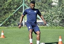 Konyaspor'da Eduok takımdan ayrı çalışıyor