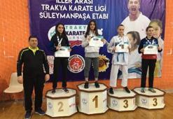 Bursa Büyükşehir Belediyesporlu karatecilerden 9 madalya