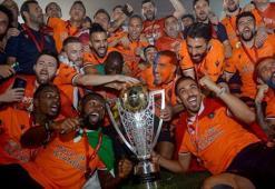 Şampiyon Başakşehir oldu! Fenerbahçe konuşuldu