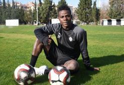 Menemenspor, İbrahim Alhassan Adamu ile anlaştı