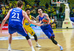 Anadolu Efes son topta teslim