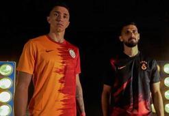 Muslera artık 9'u istiyor!