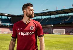 Antalyaspor'dan Sparta Prag'a transfer olan Celustka'dan teşekkür mesajı