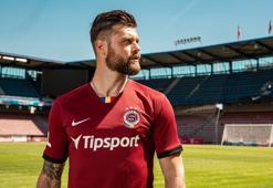 Antalyaspor'dan ayrılan Ondrej Celustka, Sparta Prag'da