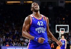 Anadolu Efes'te Dunston'ın sözleşmesi yenilendi