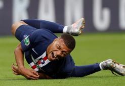 PSG, Kylian Mbappe'nin sakatlığıyla sarsıldı! Gözyaşlarını tutamadı...