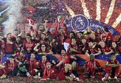 Liverpool'dan şampiyonluk paylaşımı!