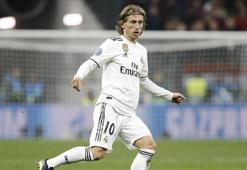 Modric ve Hakimi de Erzurumspor'u tebrik etti