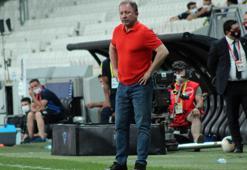 Sergen Yalçın ilk derbi galibiyetini yaşadı