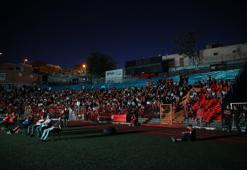 Fatih Karagümrüklü taraftarlar, Adana Demirspor maçını Vefa Stadı'nda takip etti