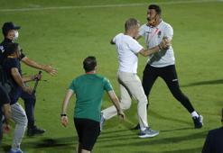 Ahmet Ağaoğlu çılgına döndü! Sahaya indi, vurmaya kalkıştı!
