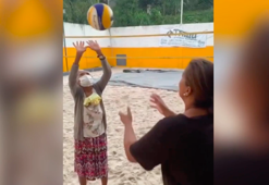 Brezilyalı Dona Edita, 98 yaşında voleybol öğrenmeye karar verdi!