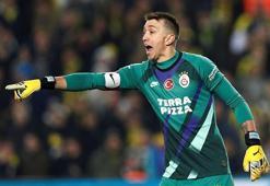 Galatasaray, Muslera'nın yerine kaleci alacak! İşte o adaylar