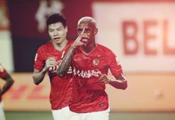 Anderson Talisca'ya büyük şok! Trafiği kapattılar, gidemiyor...