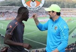 Alanyaspor'da Papiss Demba Cisse'nin doğum günü kutlandı