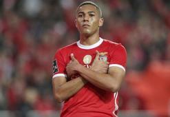 Benfica, Carlos Vinicius için 100 milyon Euro istiyor!