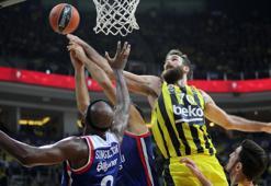 Fenerbahçe Beko - Anadolu Efes maçından ekrana yansımayanlar