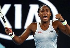 Gauff'tan George Floyd'un öldürülmesine tepki!
