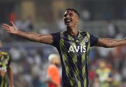 Fenerbahçe'de Nabil Dirar sağa geçiyor