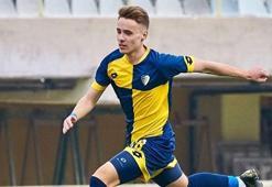 Fenerbahçe'ye genç santrfor! Anlaşma sağlandı