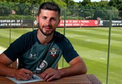Southampton, Shane Long'un sözleşmesini uzattı