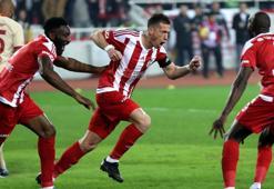 Sivasspor'un kahramanı Hakan Arslan!