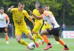 Ukranya cumartesi futbola başlıyor