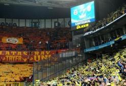 Fenerbahçe ve Galatasaray taraftarı sosyal medyayı ayağa kaldırdı
