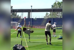 Sergio Ramos, antrenmanda şov yaptı!