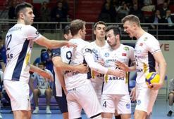 Voleybol sil baştan!