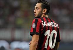 Hakan Çalhanoğlu'nun en iyi 11' inde iki Galatasaraylı var!