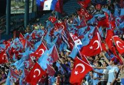 Trabzon'da 19 Mayıs için 5 bin Türk bayrağı dağıtıldı
