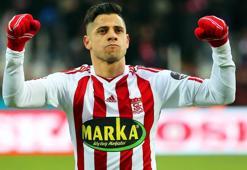 Cicinho, Sivasspor'dan teklif aldığını açıkladı