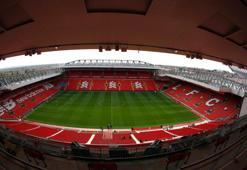 Liverpool, Anfield Stadı'nı genişletme projesini erteledi