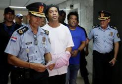 Ronaldinho ilk kez konuştu! "Hapse gireceğimi öğrendiğimde çok üzülmüştüm"