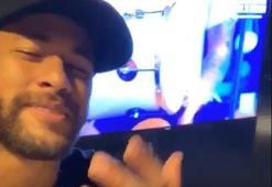 Neymar şarkıcılığa soyundu!