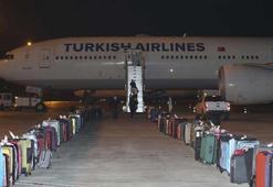 ABD'de kalan 282 Türk vatandaşının bulunduğu uçak Ankara'ya geldi