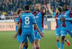 Trabzonsporlu futbolculardan 23 Nisan kutlaması