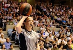 FIBA hakemi Mendoza, corona virüse karşı hastanede çalışıyor