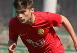 SON DAKİKA! Eskişehirspor'un genç futbolcusu Kaan Öztürk hayatını kaybetti