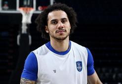 Shane Larkin “Ev'de”