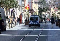 İstiklal Caddesi'nde polisten 'Evde kal' anonsu