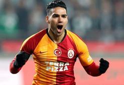 Falcao sınırları zorladı!