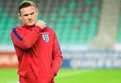 Rooney futbolcuların "günah keçisi" ilan edilmesine karşı