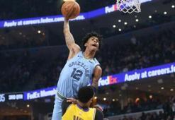 Tek başına LA Lakers'ı dağıttı!